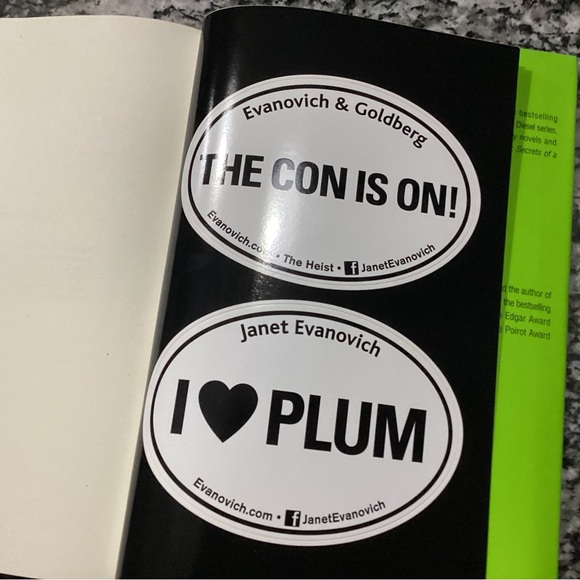 “2/$10” - The Heist - Janet Evanovich & Lee Goldberg - Hardback Edition - Novel - Picture 11 of 11